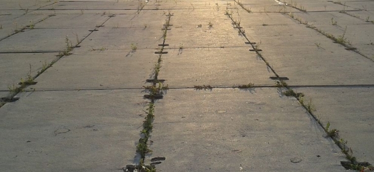 Trwałe płyty betonowe na drogę
